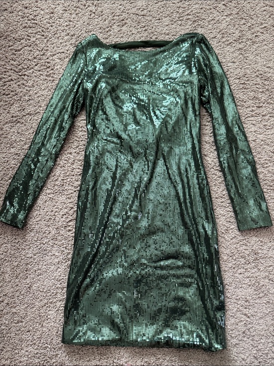 JAYGODFREY Dresses & Skirts - Jay Godfrey Emerald Sequin Long-Sleeve Bodycon Dress